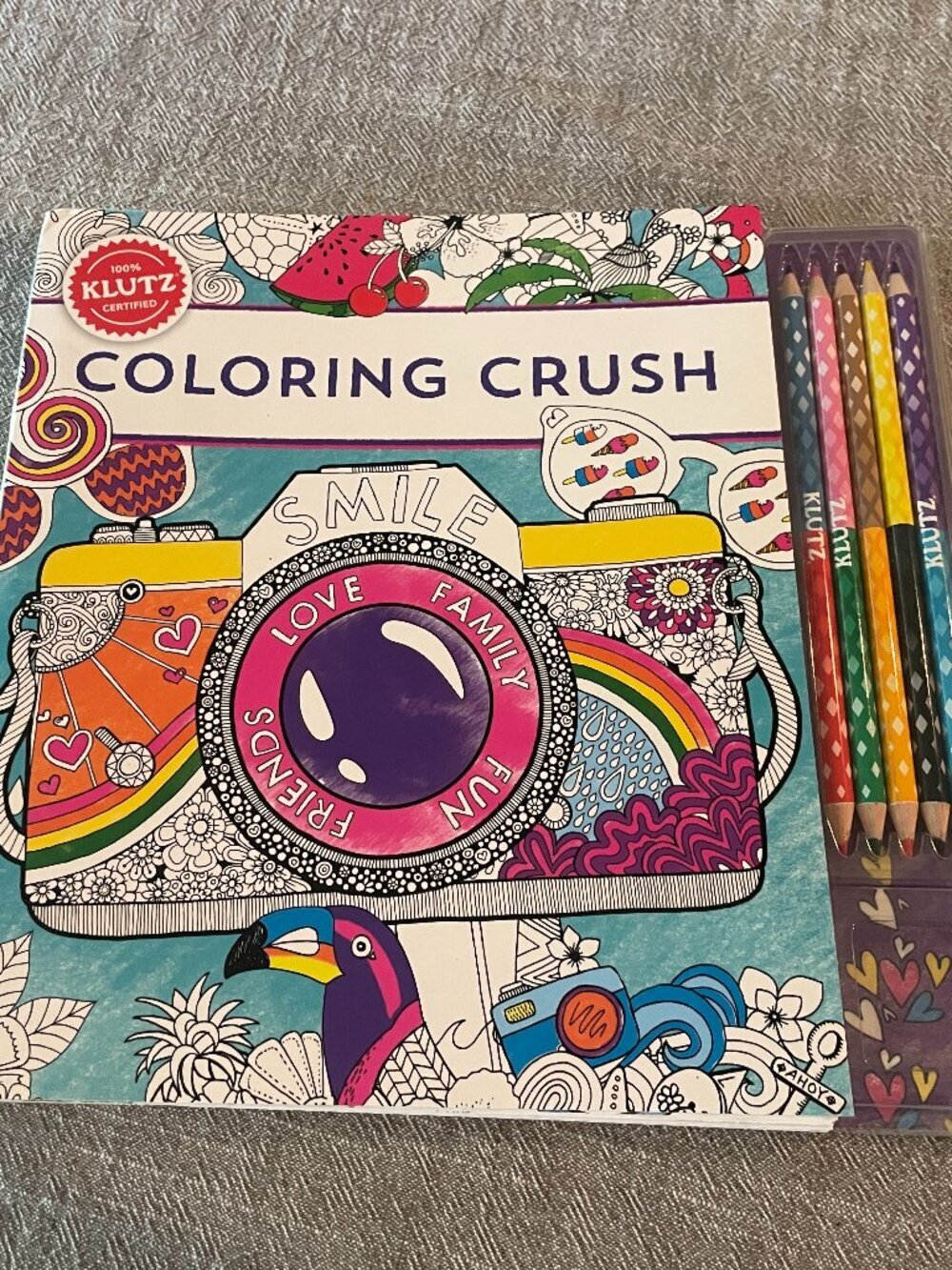Klutz Coloring Crush Craft Kit Color All Things W/Pencils Pre-Owned!